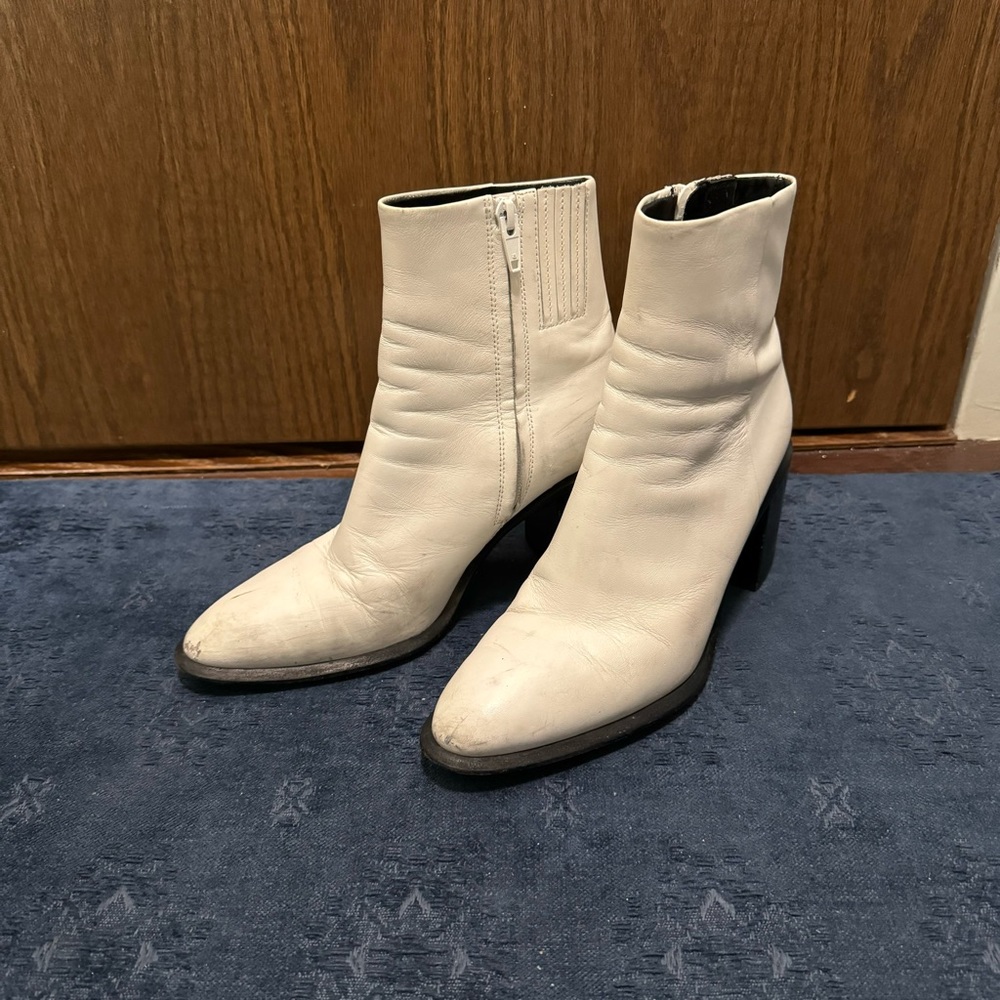 Alexander Wang Size 7.5 White Booties